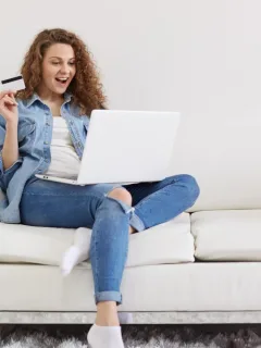 Woman learning How to Participate in Shein Saver.