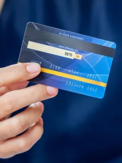 Someone usint the Bank of America Travel Rewards.