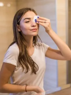 How to Get Rid of Dark Circles Under Your Eyes: A Guide - Cover Image