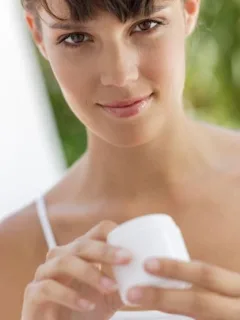 The Best Skincare Routine for Dry Skin: A Comprehensive Guide for 2025 - Cover Image