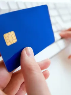 Someone using the Capital One Platinum card.