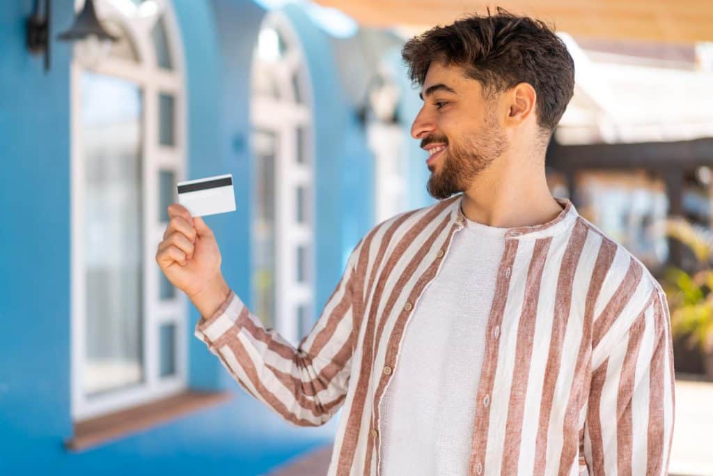 Benefits of Using a Credit Card: Discover the Positives