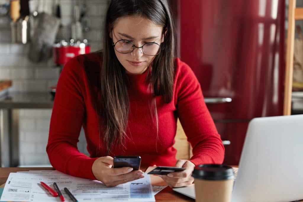 The best places to save money safely and earn returns