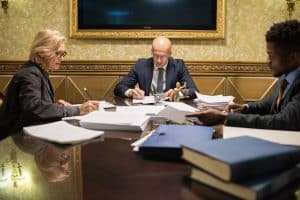 Políticos discutem aumento do orçamento do PAC