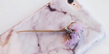 How to Create Custom Phone Cases with Resin Art That Lasts - Cover Image