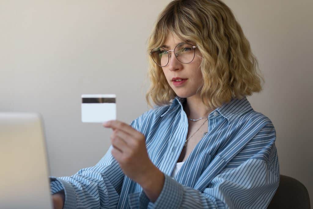 Average credit card APR Q2 2025