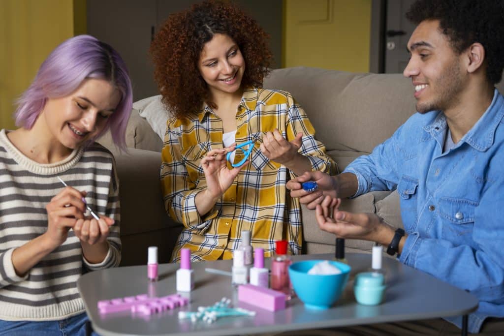 How to maintain your manicure longer