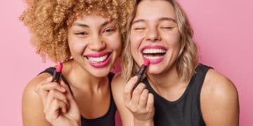 Shellac glossy lips trend: the beauty must-try